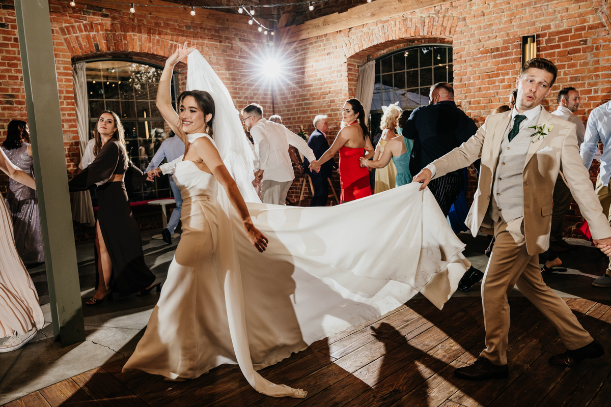 reportaż ślubny Oklaski Stanisławie parkiet