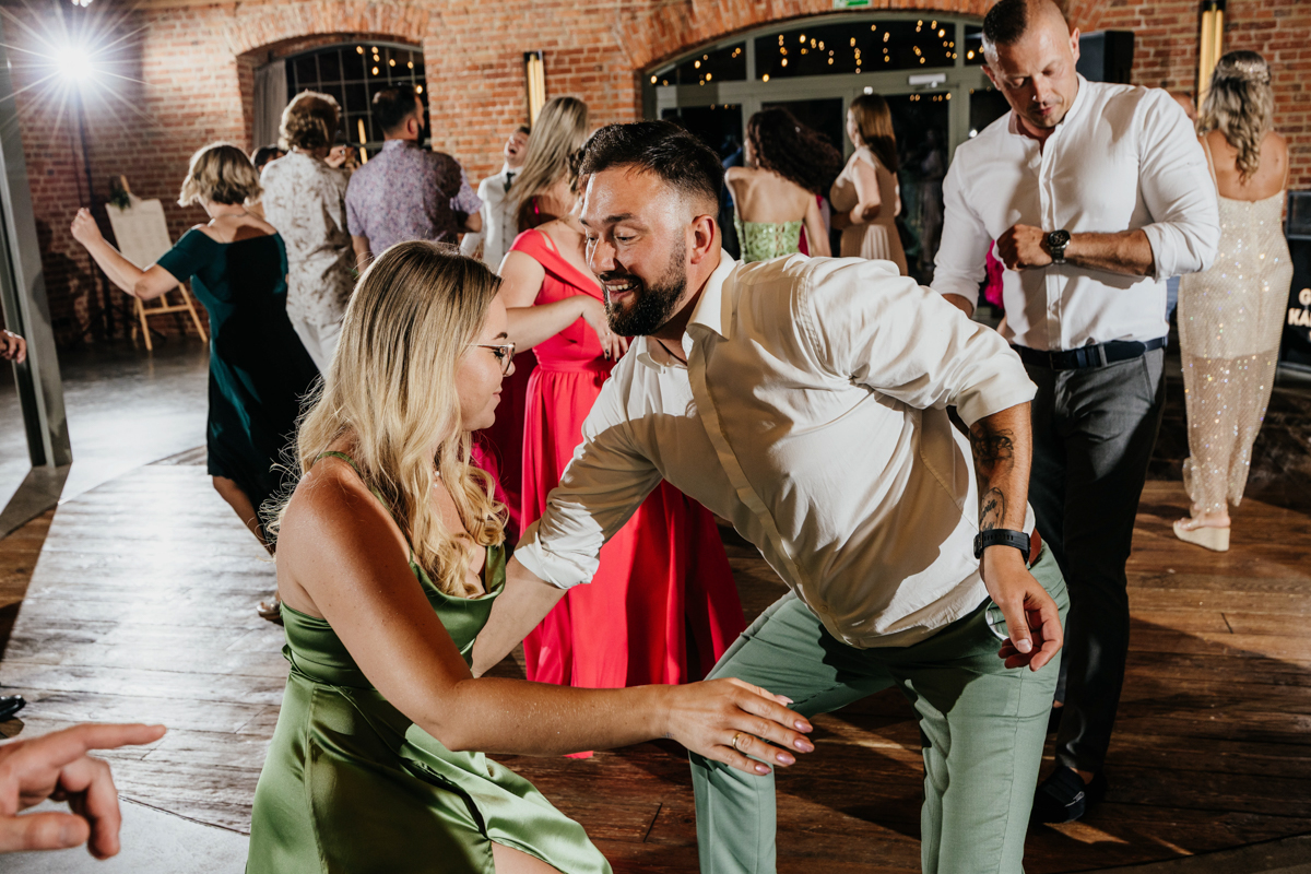 reportaż ślubny Oklaski Stanisławie parkiet