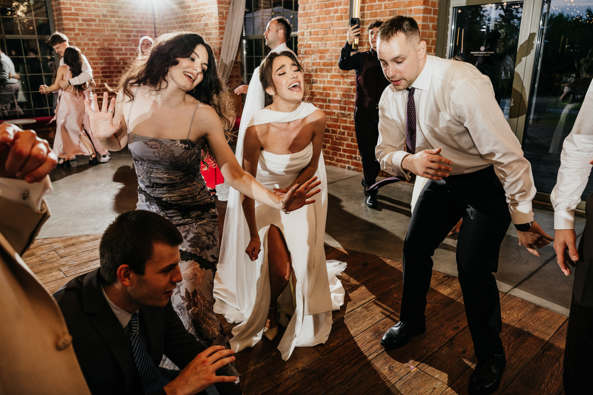 reportaż ślubny Oklaski Stanisławie parkiet