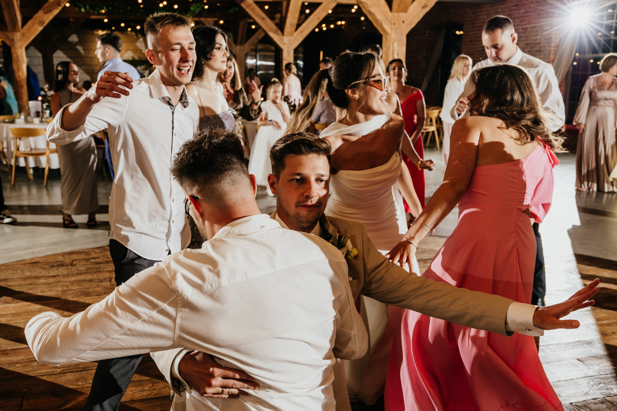 reportaż ślubny Oklaski Stanisławie parkiet