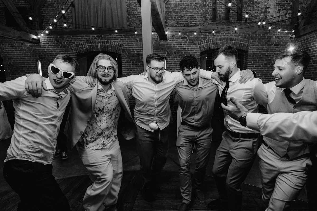 reportaż ślubny Oklaski Stanisławie parkiet