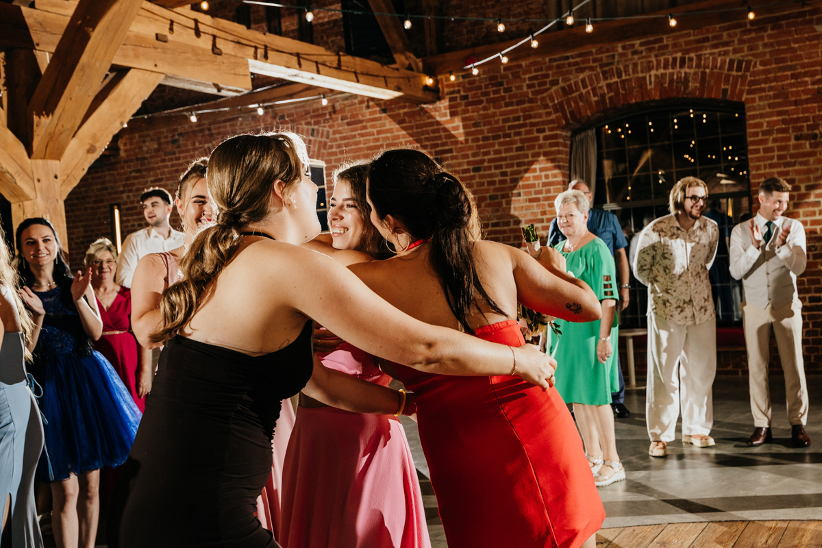 reportaż ślubny Oklaski Stanisławie parkiet