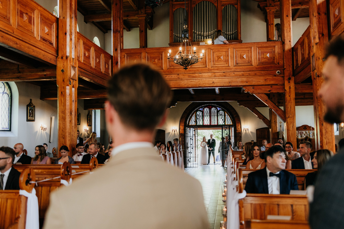 ślub kościelny para młoda Kaszuby emocje