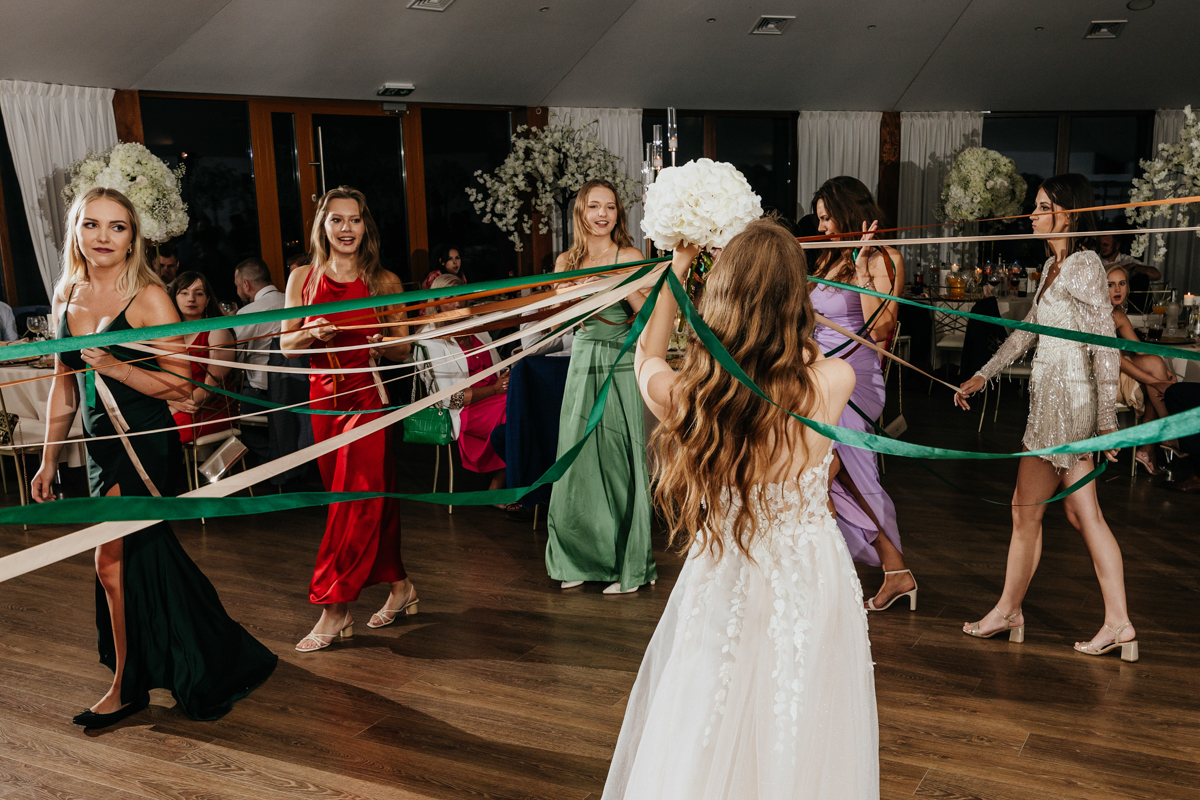 fotograf ślubny Osada 49 oczepiny